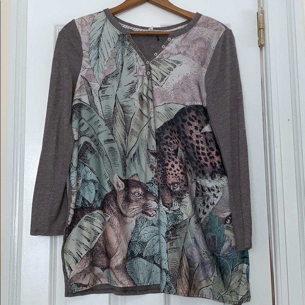 Anthro Akemi + Kin Top - Picture 2 of 7